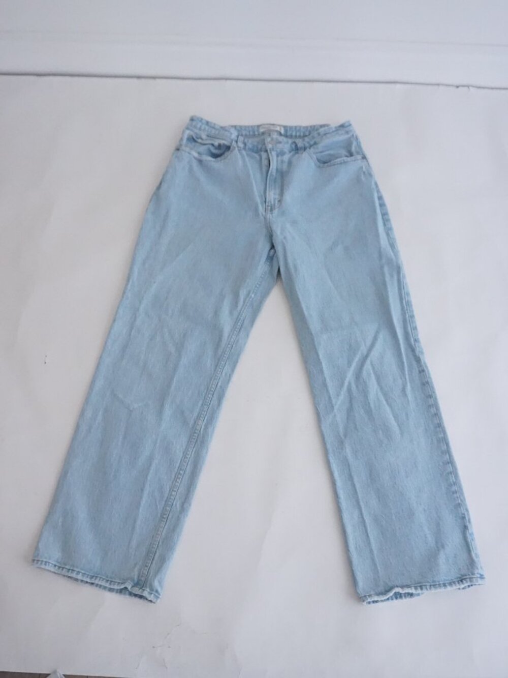 Abercrombie & Fitch Light Blue Stone Wash Curve Love High Rise Wide Leg Jean 32